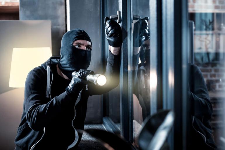 Jak zabezpieczyć nasz dom przed włamaniem i kradzieżą?