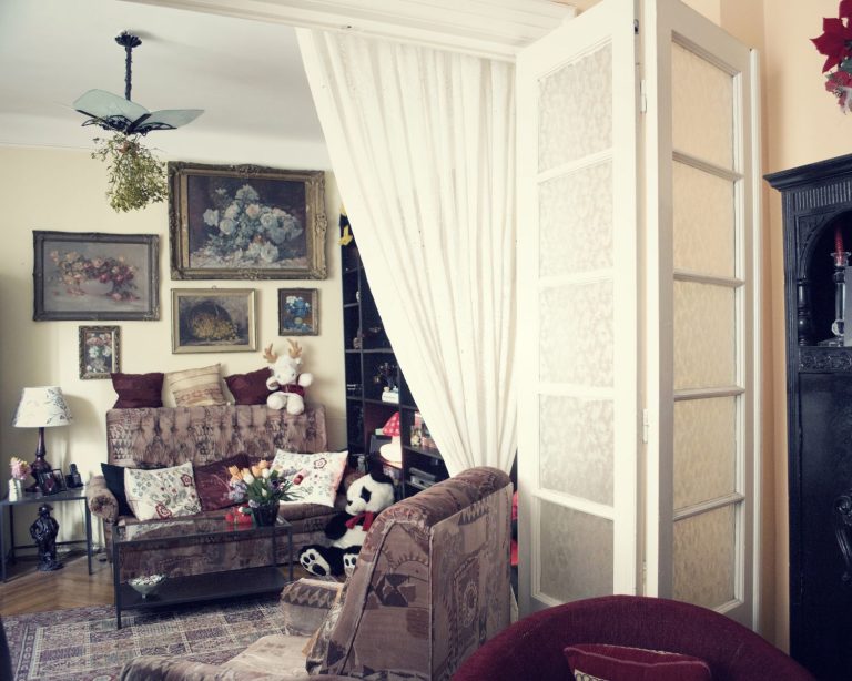 Elementy stałe i ruchome – jak chronić z polisy mieszkaniowej?