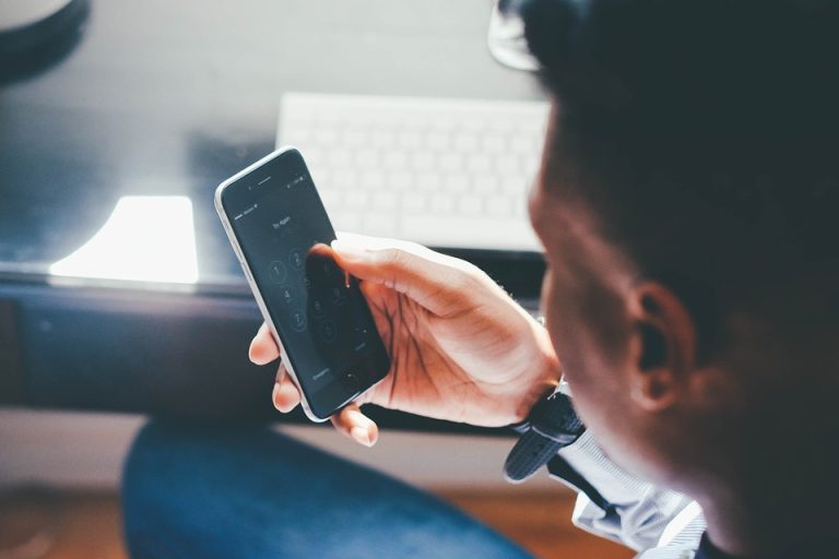 Ubezpieczenie telefonu komórkowego – jak działa ochrona z polisy?